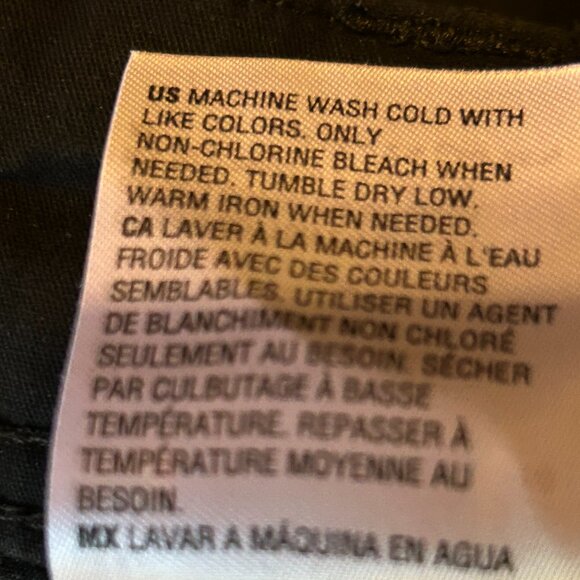 Shorts - Picture 4 of 5